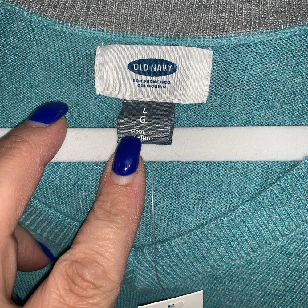 Old navy sweater